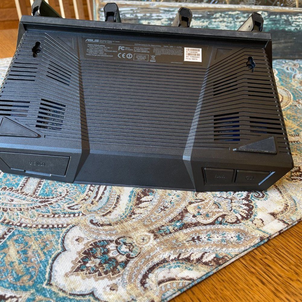 ASUS Dual Band Wireless AC Router model RT-8C87R- works, with cable - Picture 8 of 9